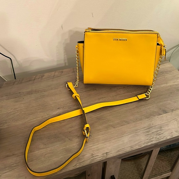 Steve Madden Yellow crossbody bag - Picture 2 of 5